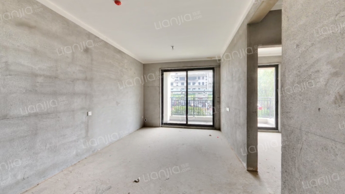 新郑碧桂园天宸苑二手房实景图