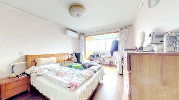 龙柏易居公寓二手房实景图