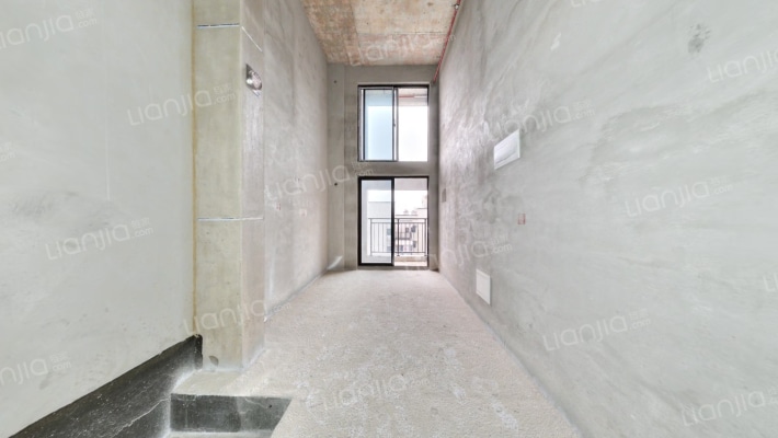 彰泰欢乐颂二手房实景图