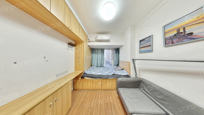 万科小世界二期二手房实景图