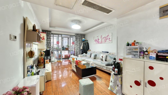 天鹅湖畔小区二手房实景图