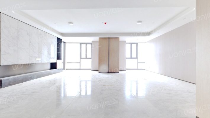 绿地铂瑞公馆二手房实景图