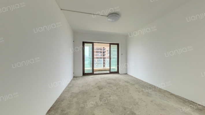 蔚蓝四季二手房实景图