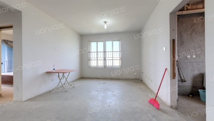 新江雅苑二手房实景图