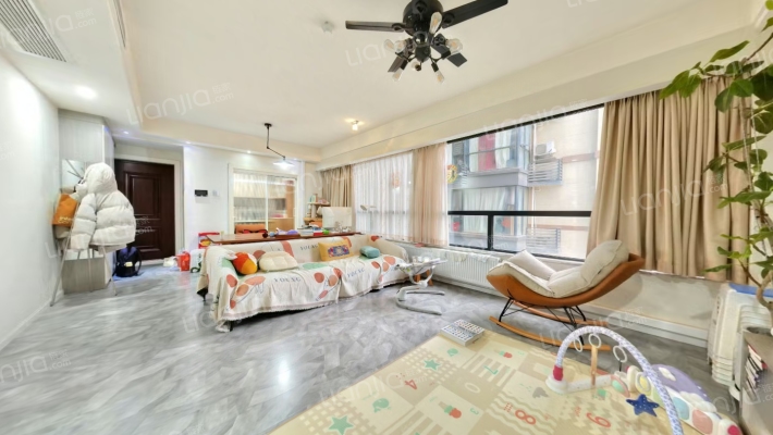 中粮鸿云二手房实景图