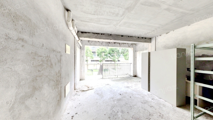 优越温泉郡二手房实景图