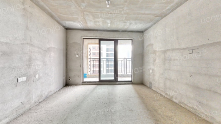 恒达东城花园二手房实景图