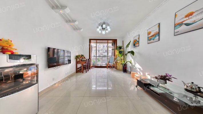 天彩菁华二手房实景图