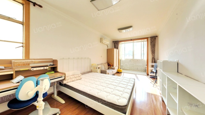 上影新村二手房实景图