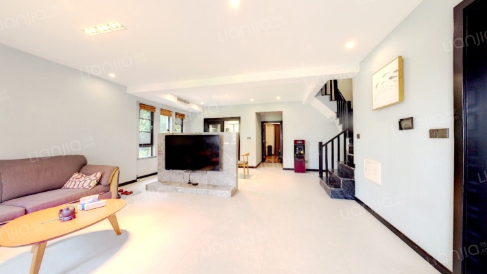 阳光100阿尔勒二手房实景图