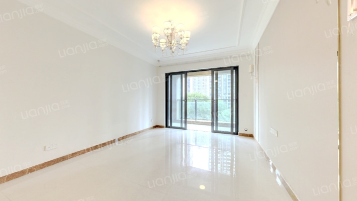 恒大紫荆学府棕榈岛二手房实景图