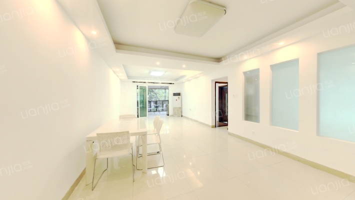 颐秀华庭二手房实景图