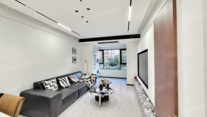 深业华府春天里二手房实景图