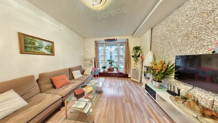 润嘉花园二手房实景图