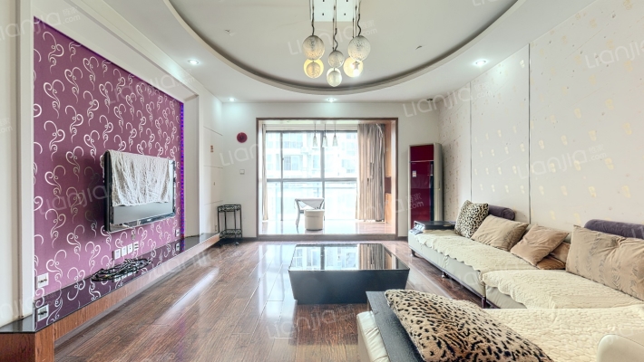 翡翠海湾二手房实景图