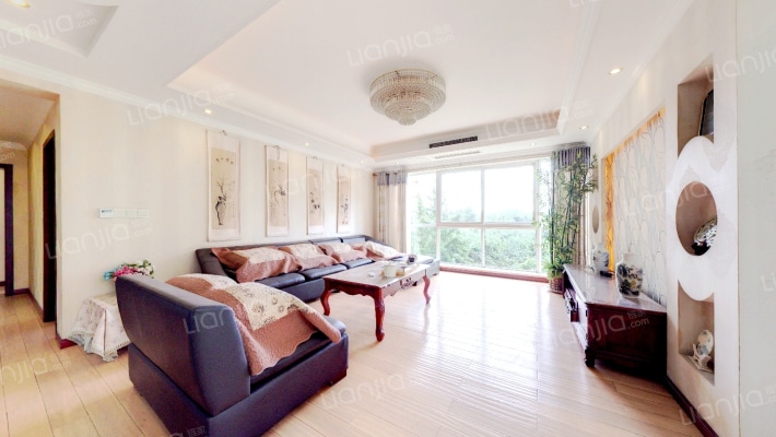 假日滨江花园C区二手房实景图