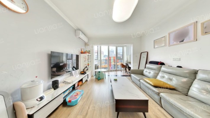 富通蟠龙居二手房实景图