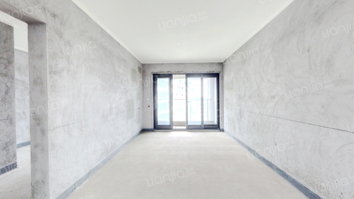 融创溪山春晓三期二手房实景图