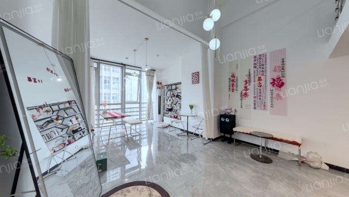 绿地领海二手房实景图