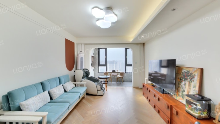 保利天悦三期二手房实景图