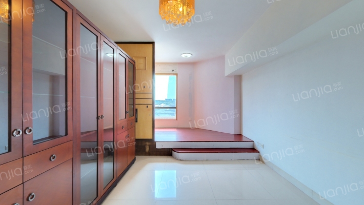 馨花豪庭二手房实景图