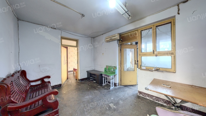 地勘物探七〇二院二手房实景图