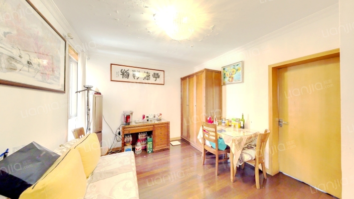 梅陇十村二手房实景图