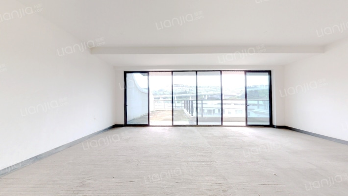 万科十七英里江入园二手房实景图