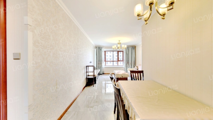 保利金香槟二手房实景图