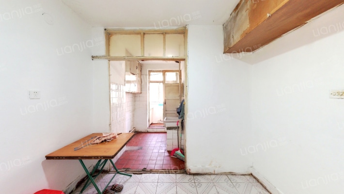 新铁小区二手房实景图