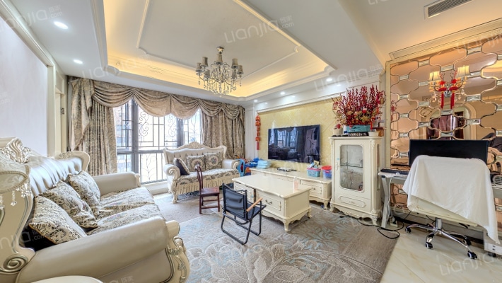 卓弘高尔夫雅苑二手房实景图