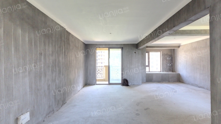 马尔贝拉度假城二手房实景图