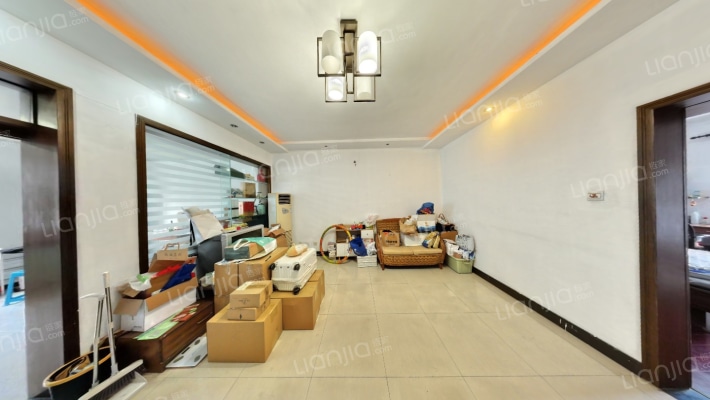 华建汽配城住宅楼二手房实景图