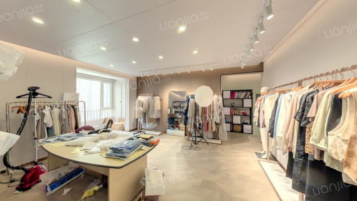 白桦林间二手房实景图