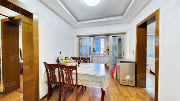 商海小区二手房实景图