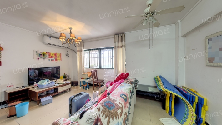 甸昆教师村二手房实景图