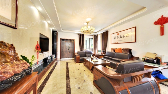 绿地英伦墅二手房实景图