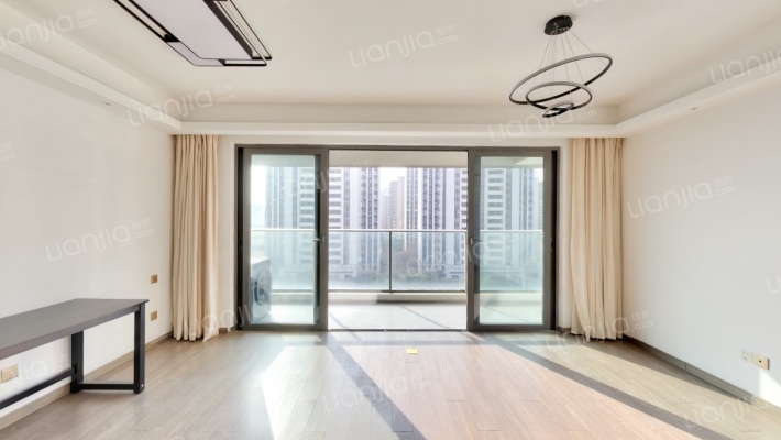 大境公园时代二手房实景图