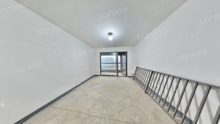 融创中心宸望二手房实景图