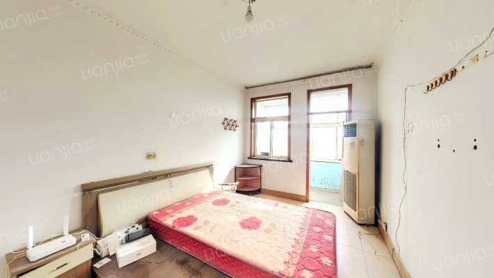 新兴小区二手房实景图