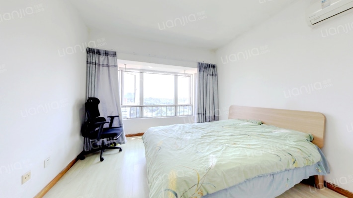 金众蓝钻风景二手房实景图