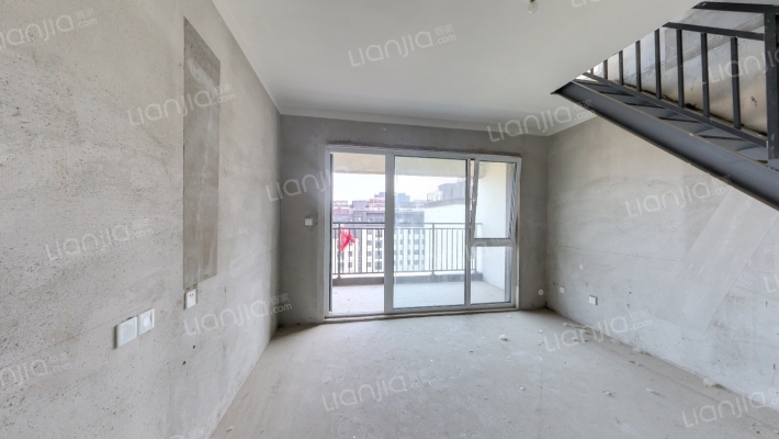 天泰公园壹号二手房实景图