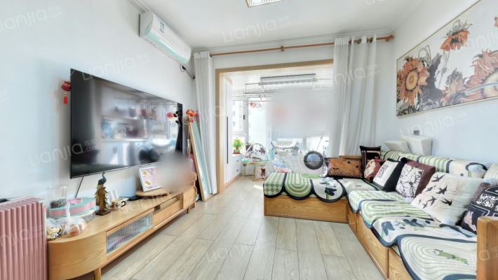 鸿锦城罗曼尼二手房实景图