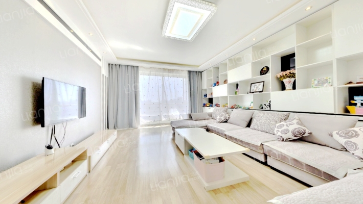 欧美亚世界阳光二手房实景图