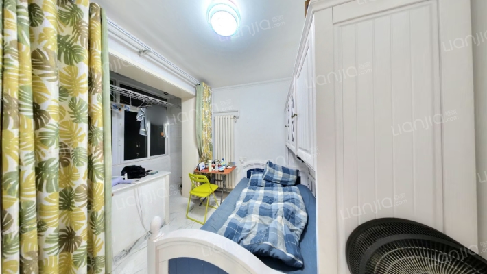 报国寺东夹道1号西院二手房实景图