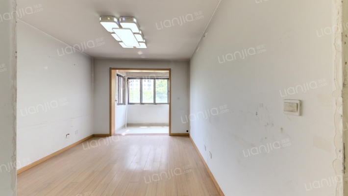 贡湖苑二手房实景图