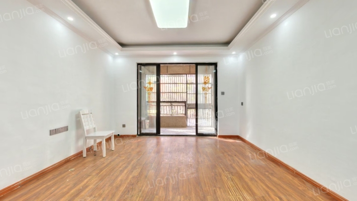 保利金香槟二手房实景图