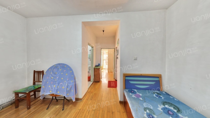 登峰街小区二手房实景图