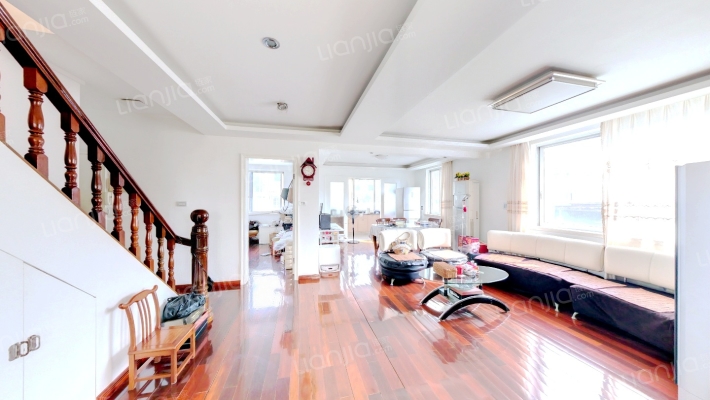 鸣阳路162号二手房实景图