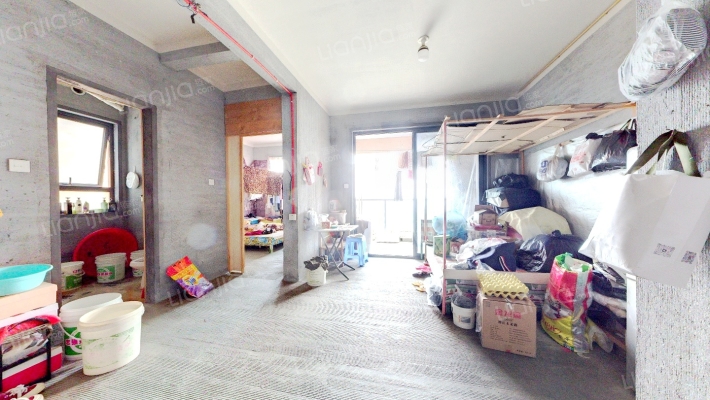 华秦铂湾二手房实景图